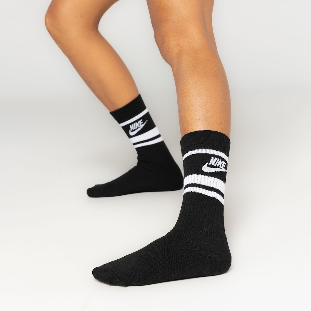 Imagem 2 do produto Kit de Meias Cano Alto Nike Essential Crew 3 Pares Adulto