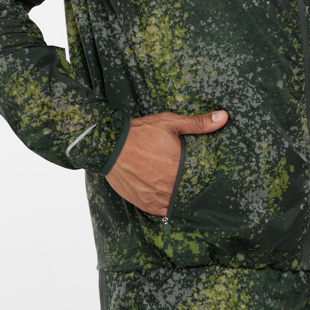 Imagem 5 do produto Jaqueta Masculina ASICS com Capuz Ultraleve Floresta