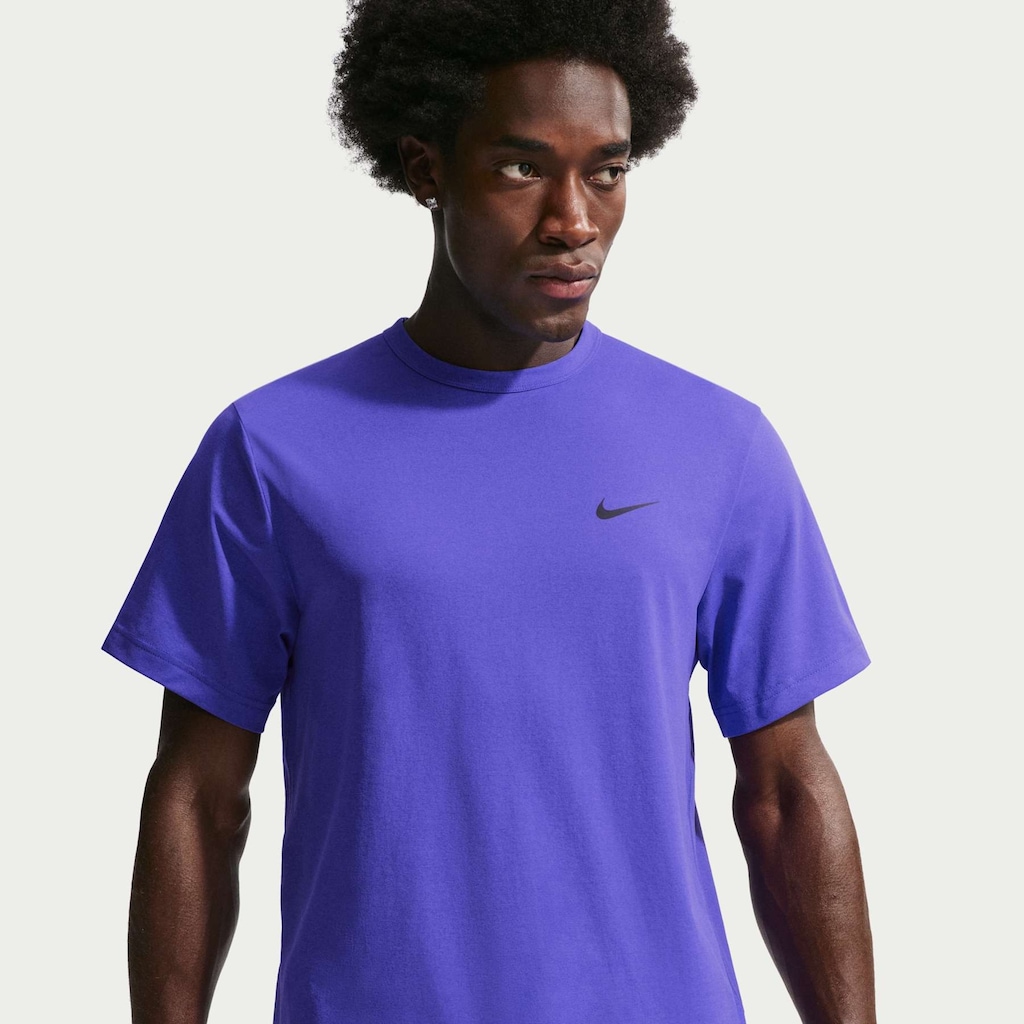 Camiseta Masculina Nike Manga Curta Dri-Fit UV Hyverse