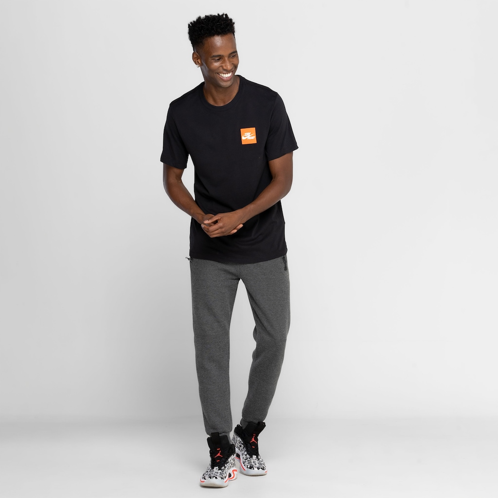 Imagem 3 do produto Camiseta Masculina Giannis Nike Dri-Fit Manga Curta Tee