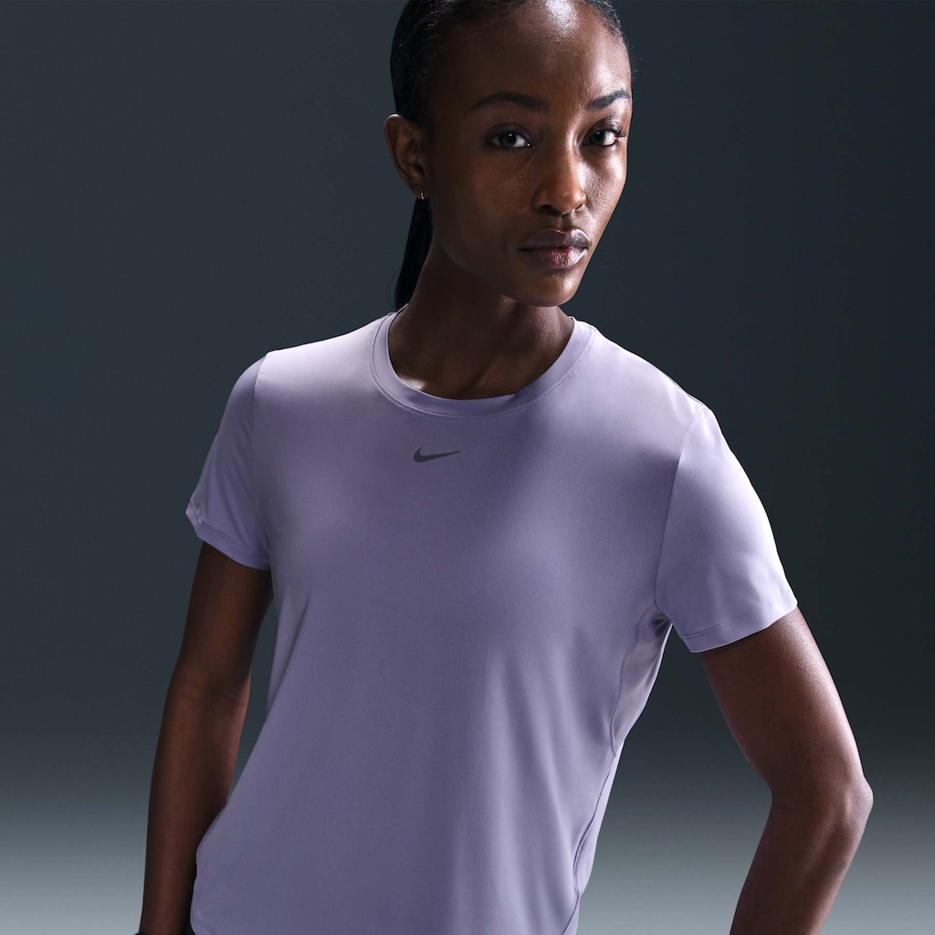 Imagem 2 do produto Camiseta Feminina Nike Manga Curta Dri-fit One Classic