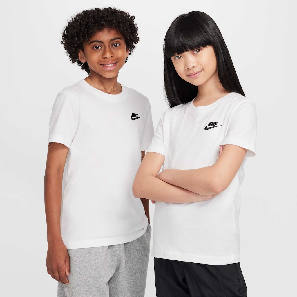 Camiseta Juvenil Nike Manga Curta Sportswear Embroidered Future