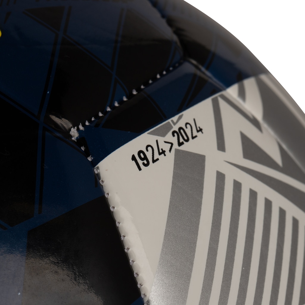Imagem 4 do produto Bola de Futebol de Campo Umbro Neo Trainer II