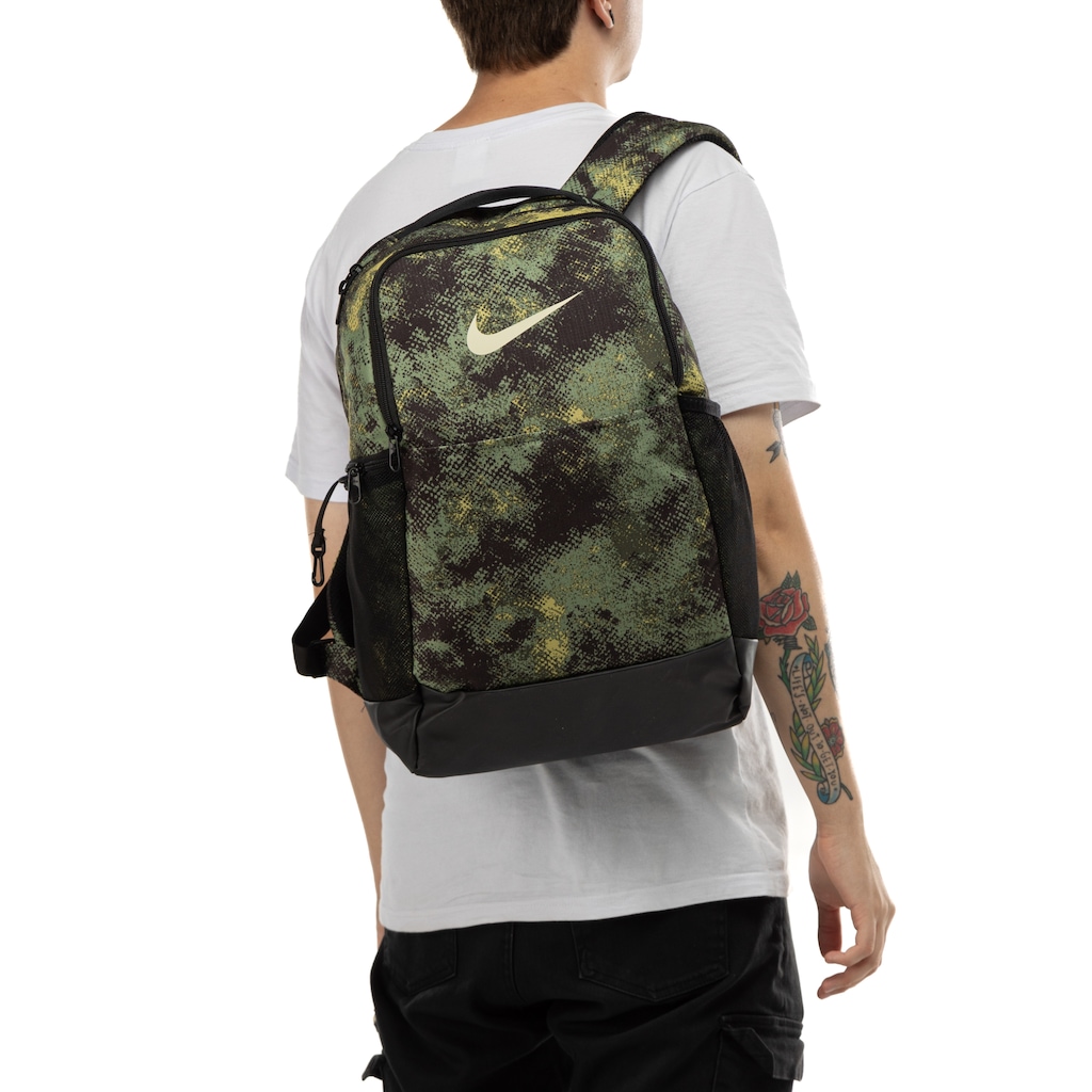 Mochila Nike Brasilia 95 Camo AOP 24 Litros