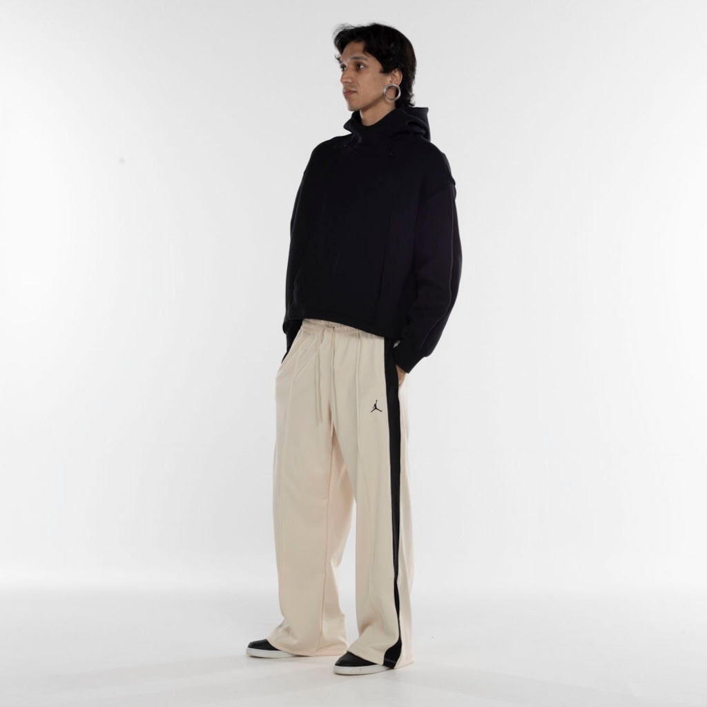Imagem 2 do produto Blusão Nike com Capuz Sportswear Tech Fleece Oversized Hoodie