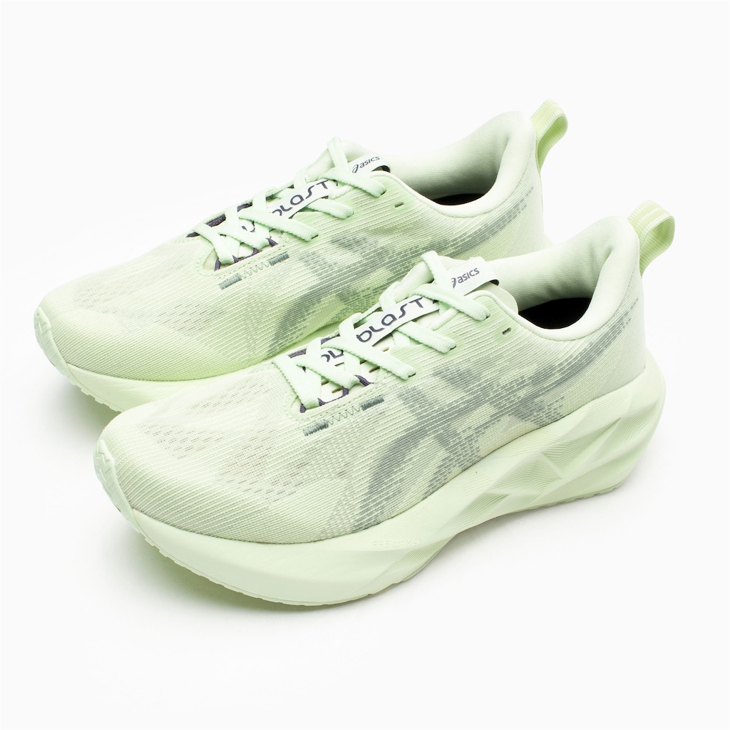 Imagem 5 do produto Tênis ASICS Novablast 5 Feminino