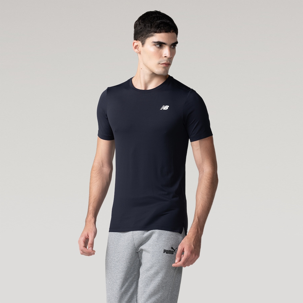 Camiseta Masculina New Balance Manga Curta Sport Essentials