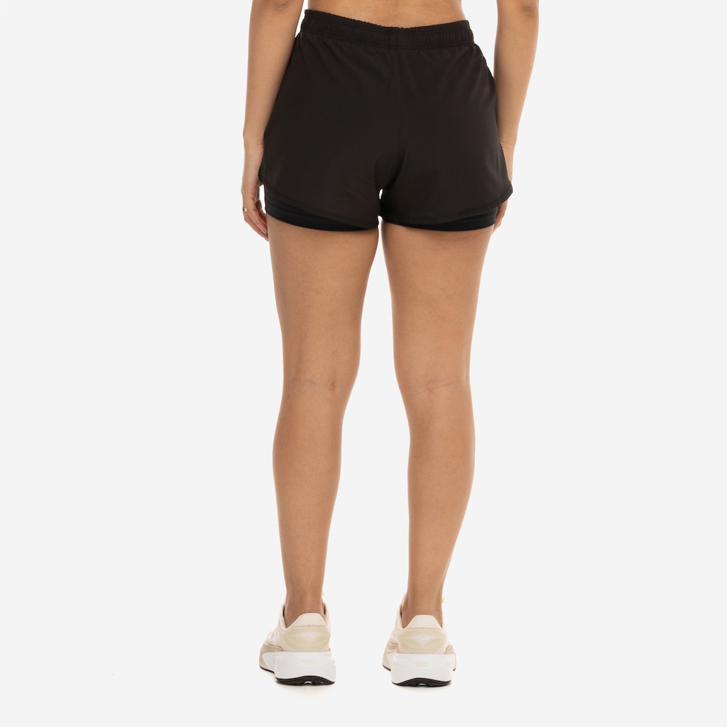 Imagem 2 do produto Short Feminino New Balance Sport Essentials 2 IN 1