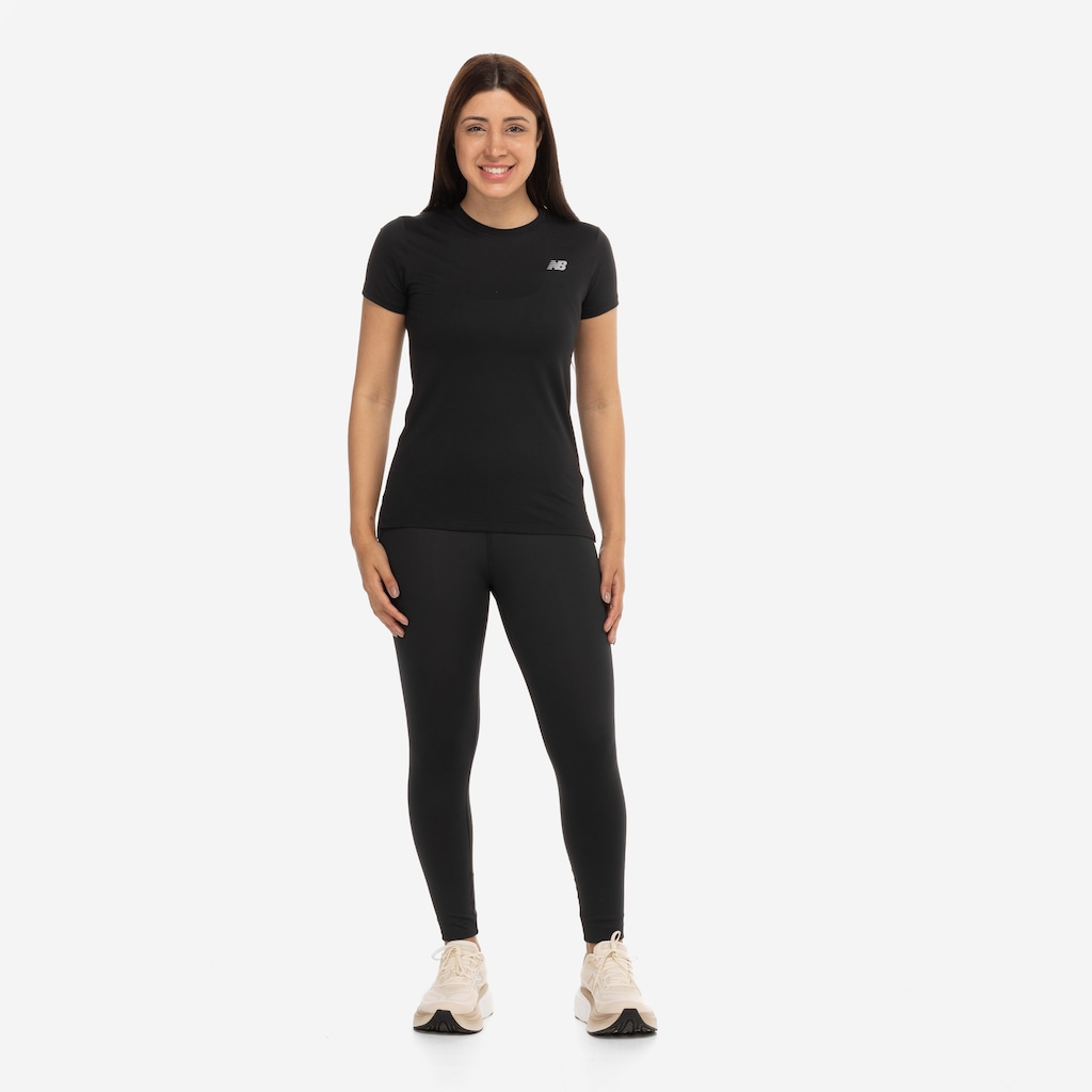 Imagem 3 do produto Camiseta Feminina New Balance Manga Curta Sport Essentials