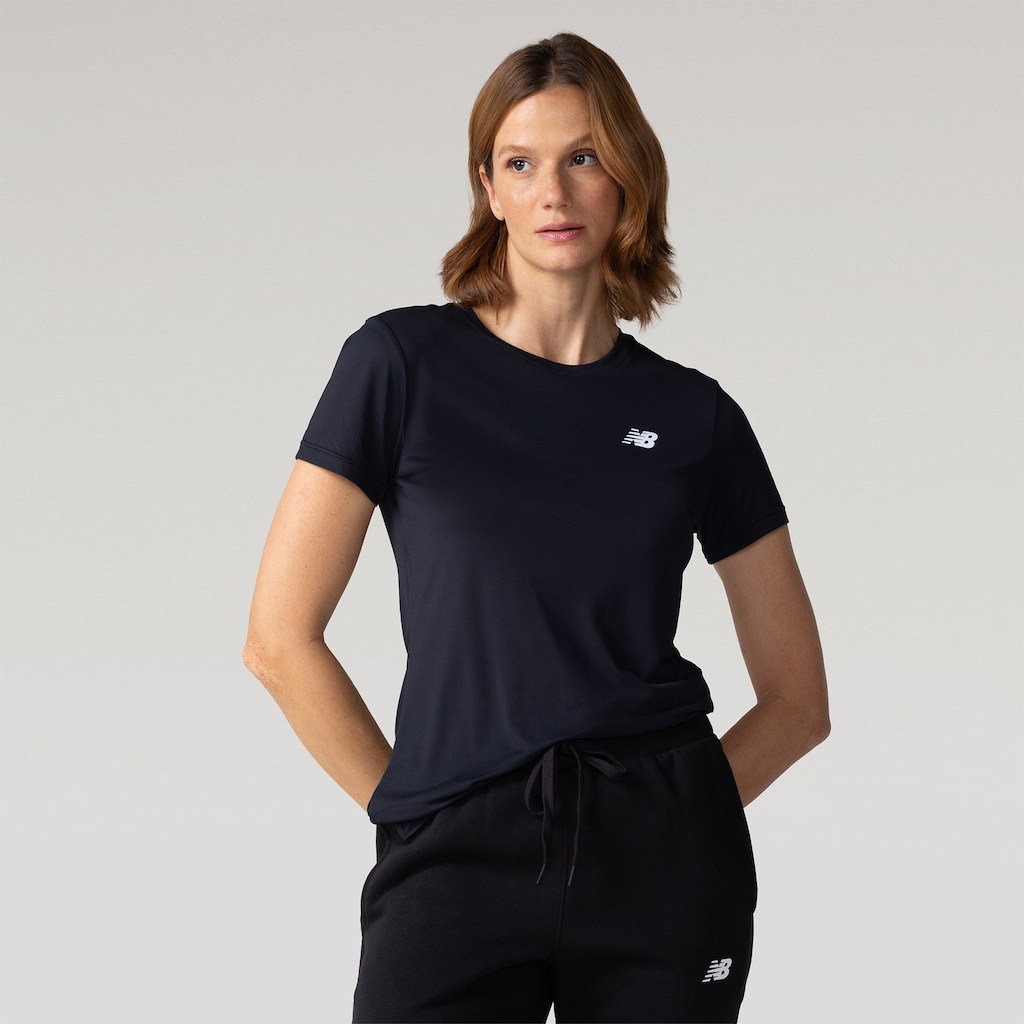Camiseta Feminina New Balance Manga Curta Sport Essentials