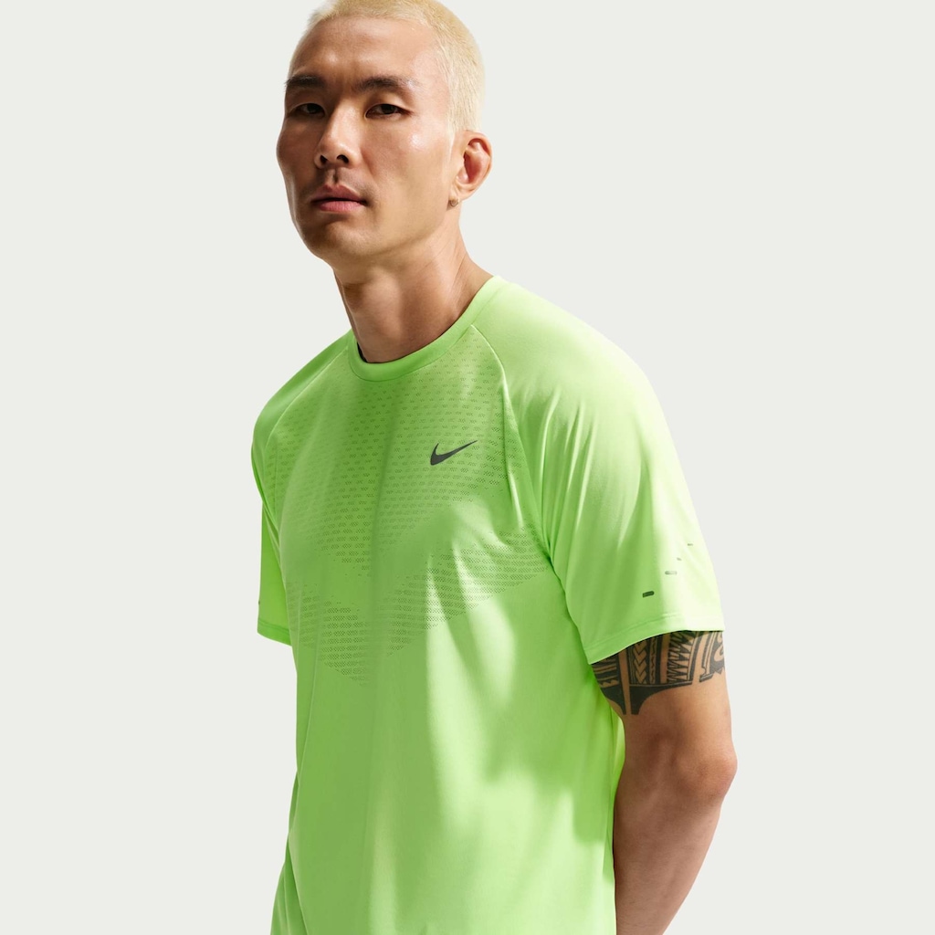 Camiseta Masculina Nike Manga Curta Dri-fit ADV Stride