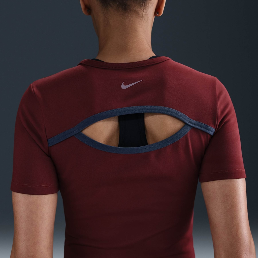Imagem 3 do produto Camiseta Feminina Nike One Dri-Fit Fitted
