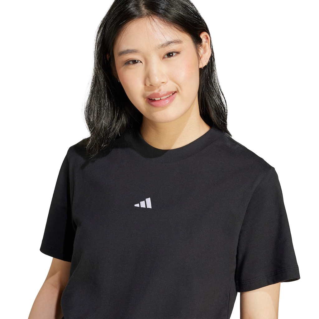 Imagem 4 do produto Camiseta adidas Manga Curta Small Logo Feminina