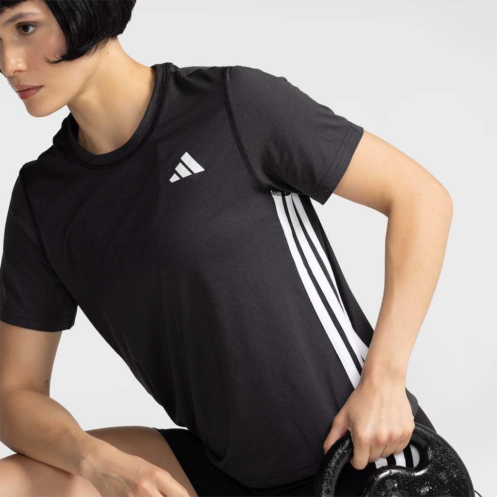 Imagem 4 do produto Camiseta adidas Manga Curta Essentials 3 Listras Feminina