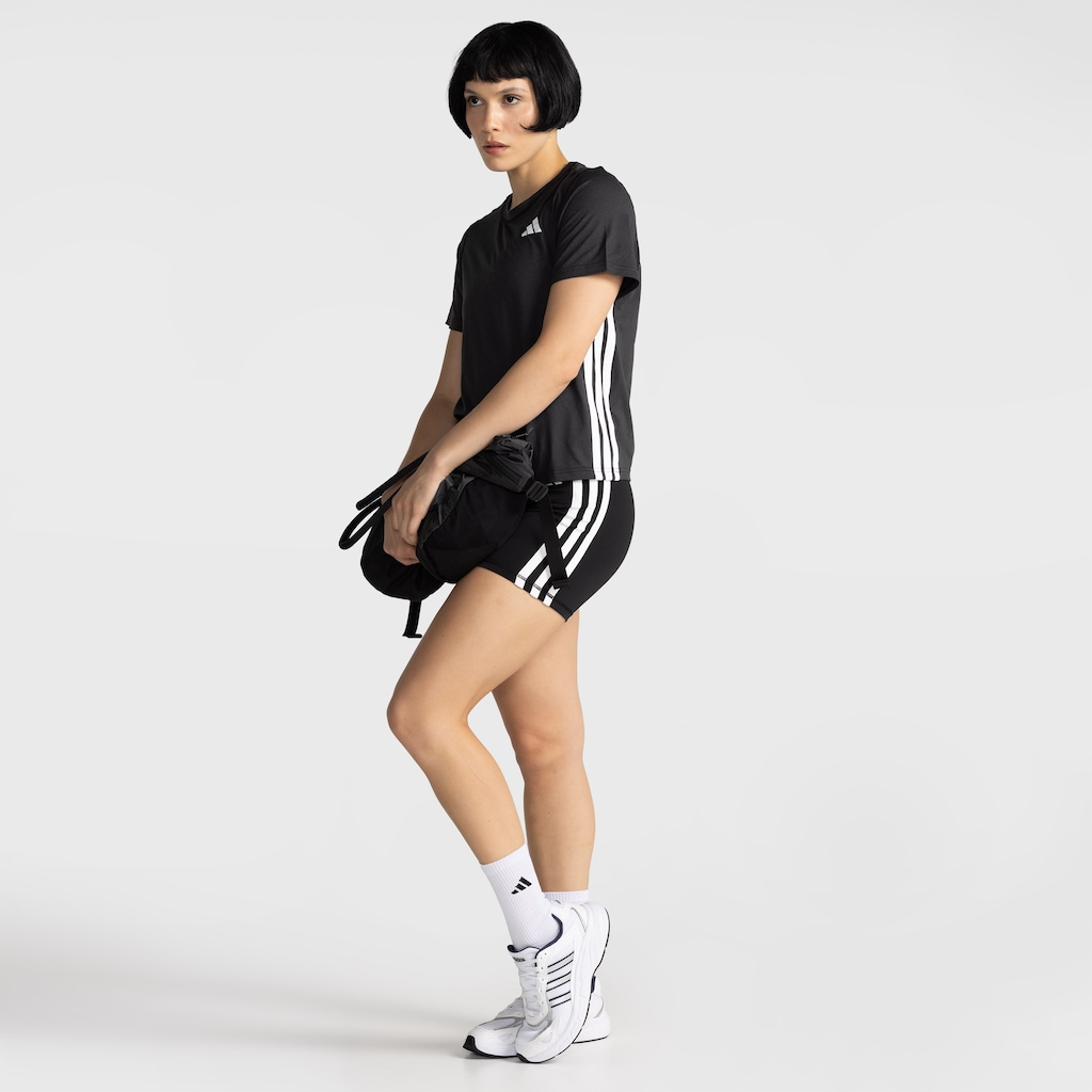 Imagem 3 do produto Camiseta adidas Manga Curta Essentials 3 Listras Feminina