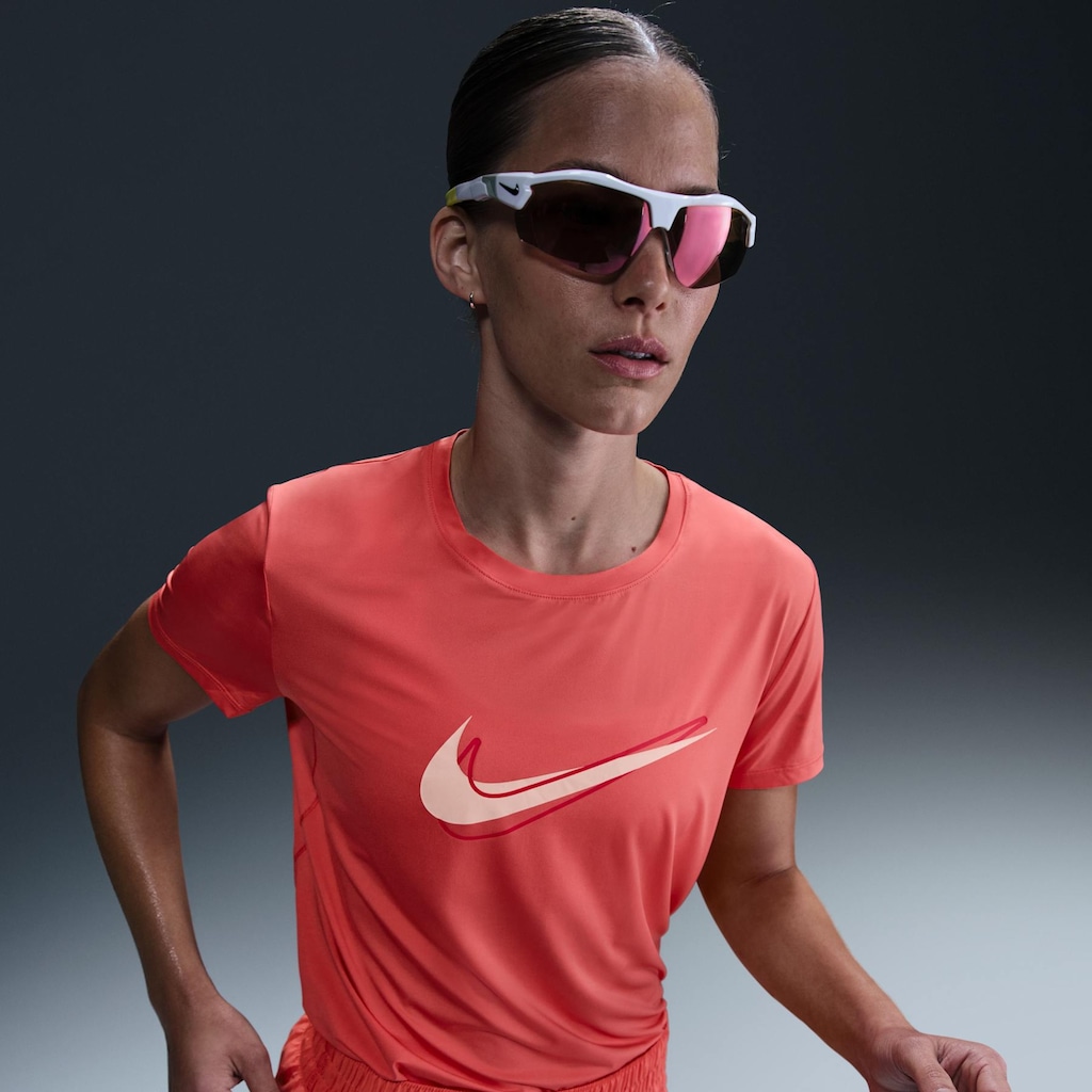 Imagem 2 do produto Camiseta Feminina Nike Manga Curta One Swsh HBR