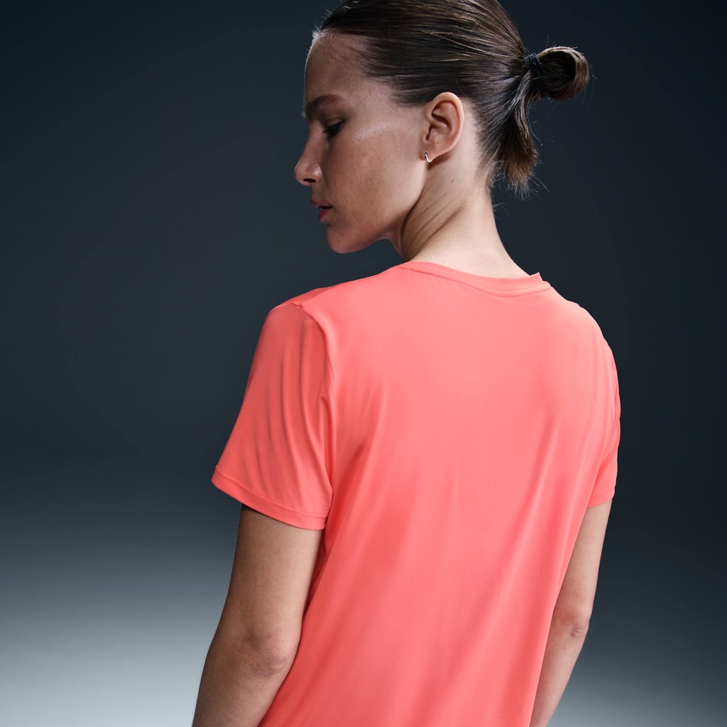 Imagem 4 do produto Camiseta Feminina Nike Manga Curta One Swsh HBR