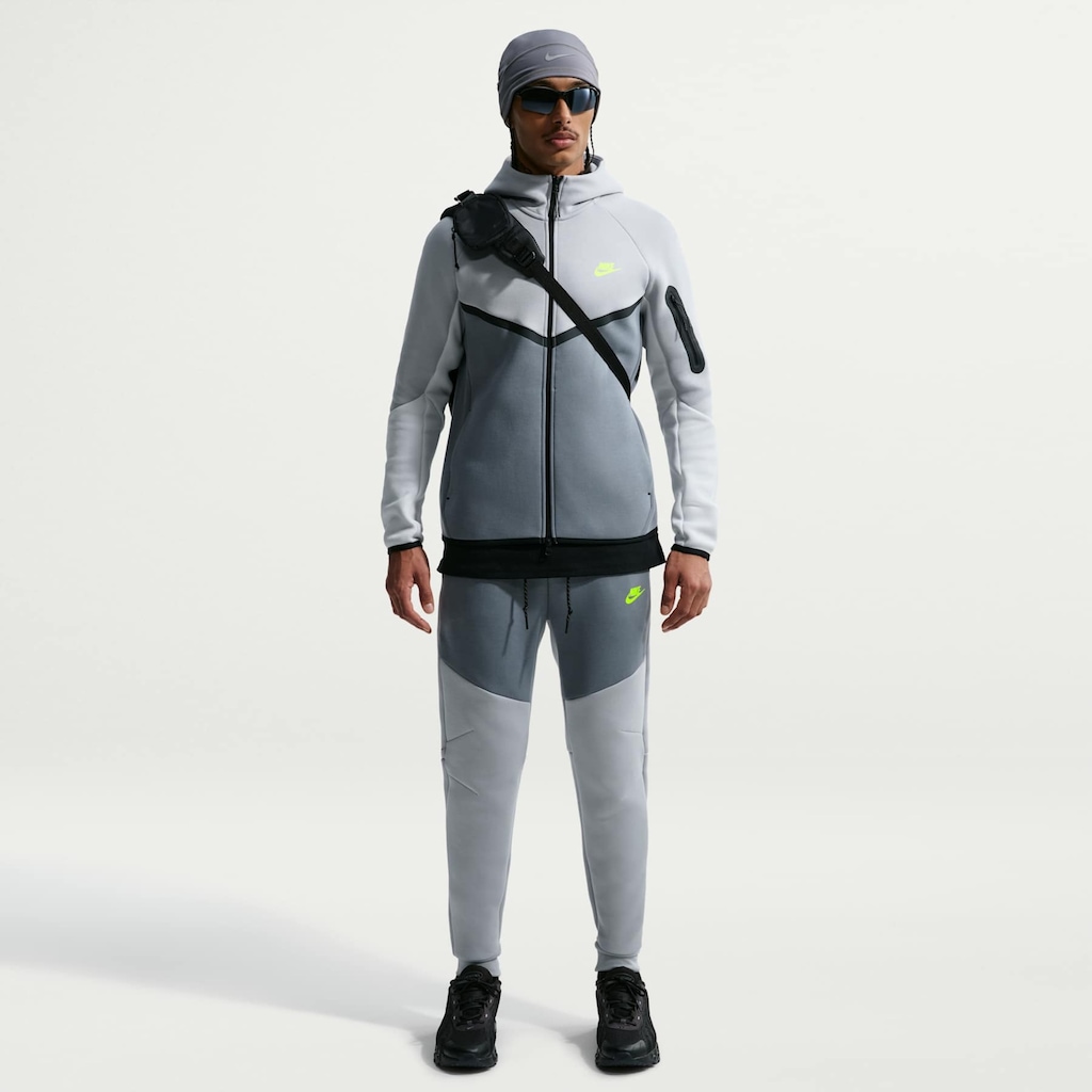 Calça Jogger Nike Sportswear Tech Fleece Masculina