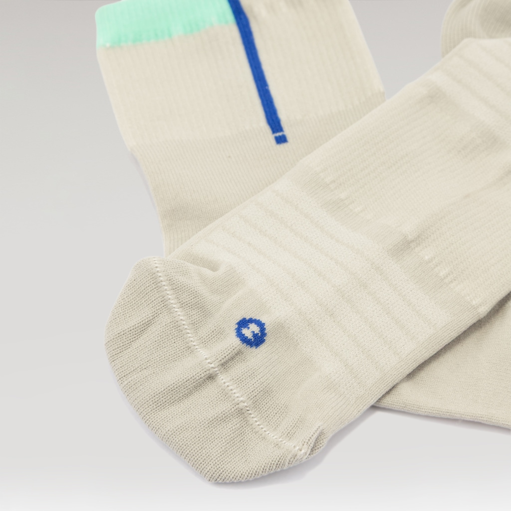 Imagem 2 do produto Kit Meias Para Corrida Esportiva Oxer Cano Médio com 2 Pares - Adulto