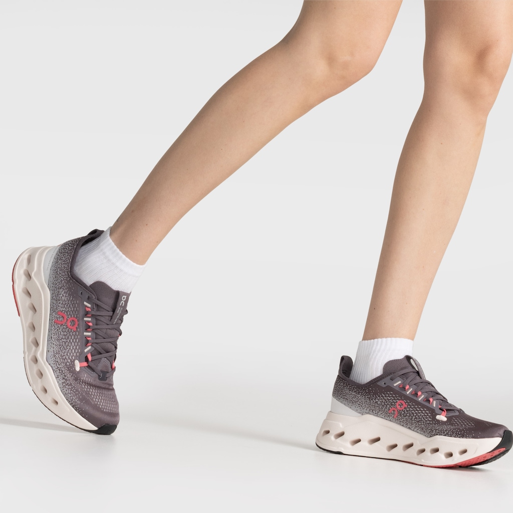 Imagem 3 do produto Tênis Feminino On Running Cloudsurfer Max