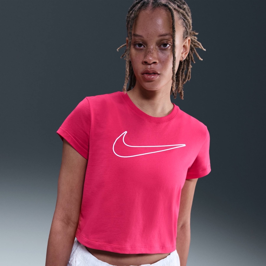 Camiseta Nike Sportswear Club Feminina