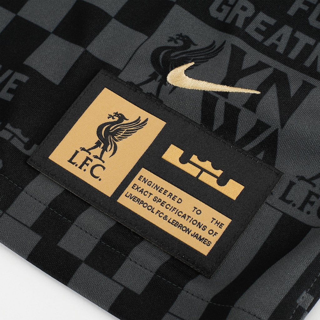Imagem 4 do produto Camisa Liverpool III Edição Especial LeBron Feminina