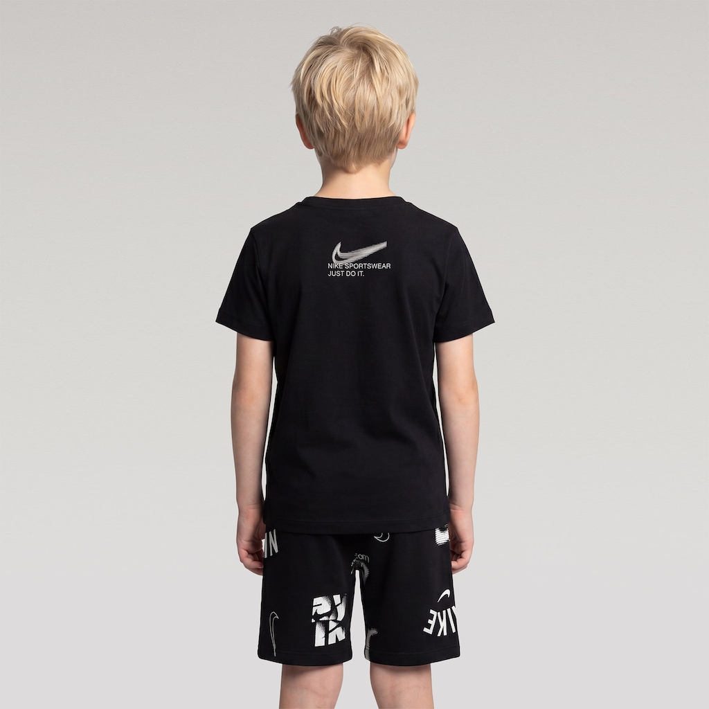Imagem 2 do produto Conjunto Camiseta + Bermuda Infantil Nike Youth Basic