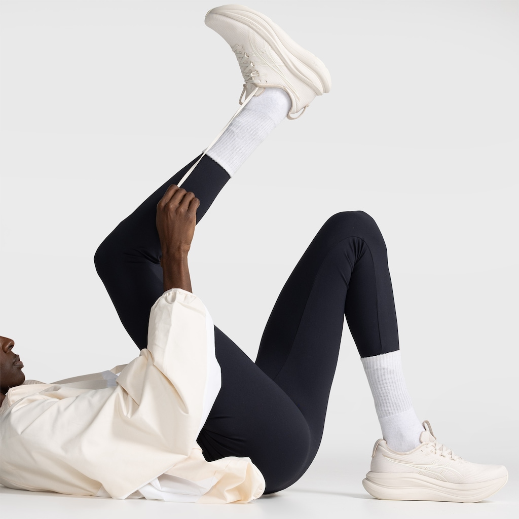 Imagem 2 do produto Tênis Feminino ASICS Gel-Nimbus 28
