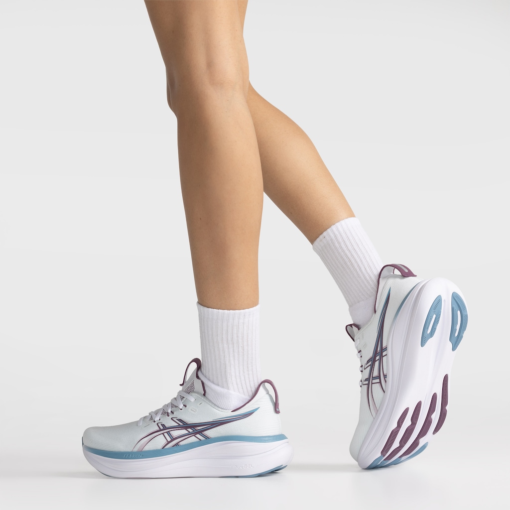 Imagem 2 do produto Tênis Feminino ASICS Gel-Nimbus 28
