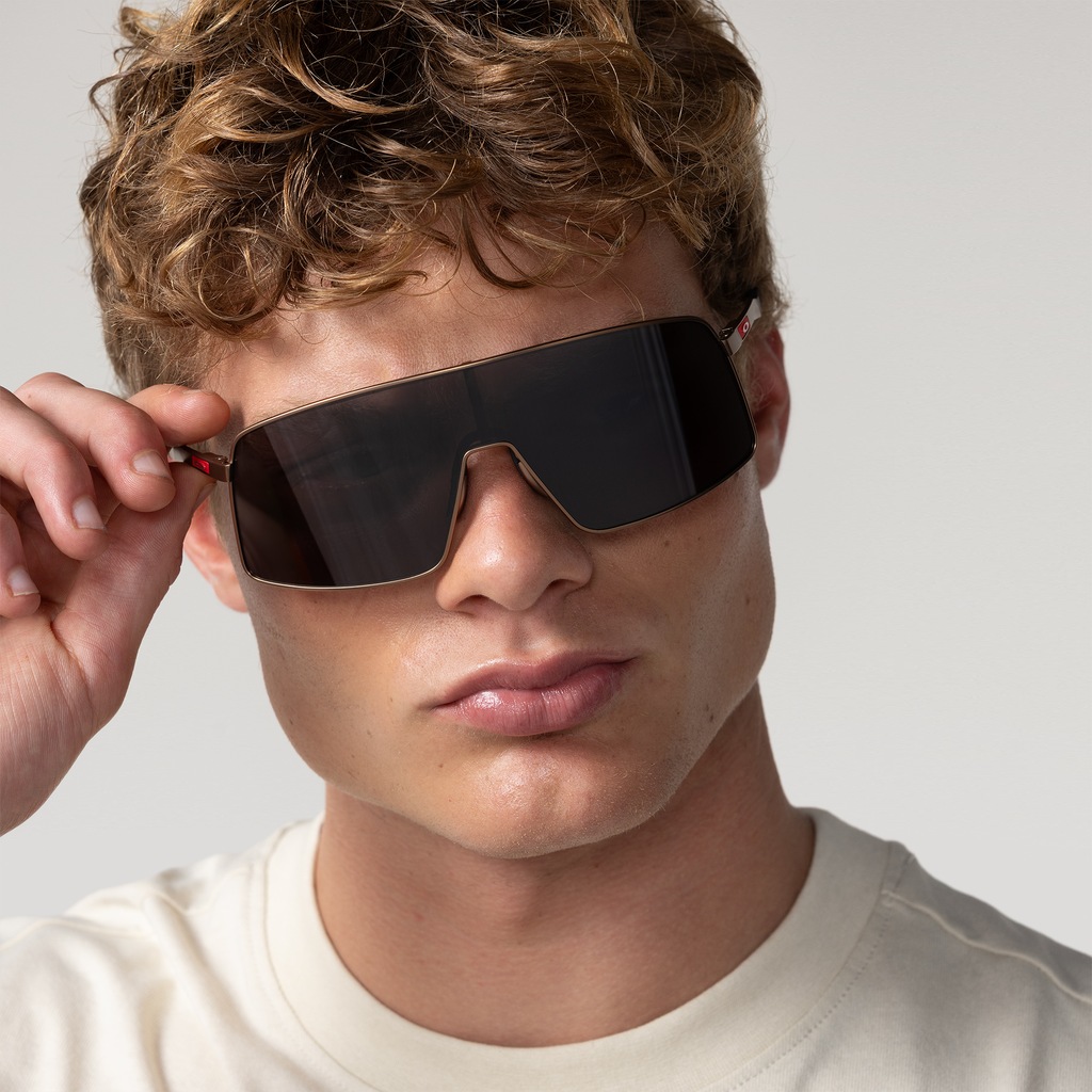 OCULOS OAKLEY SUTRO TI