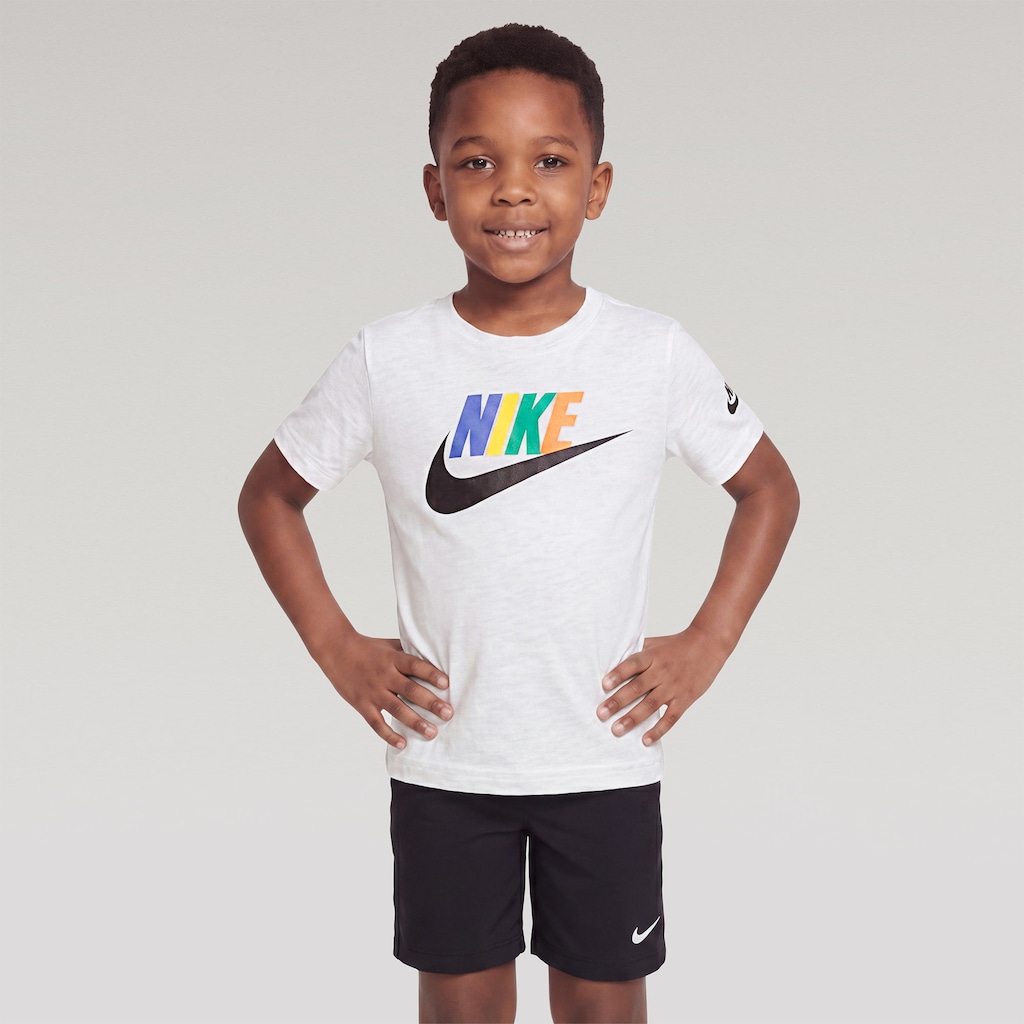 Camiseta Nike Club Family Infantil