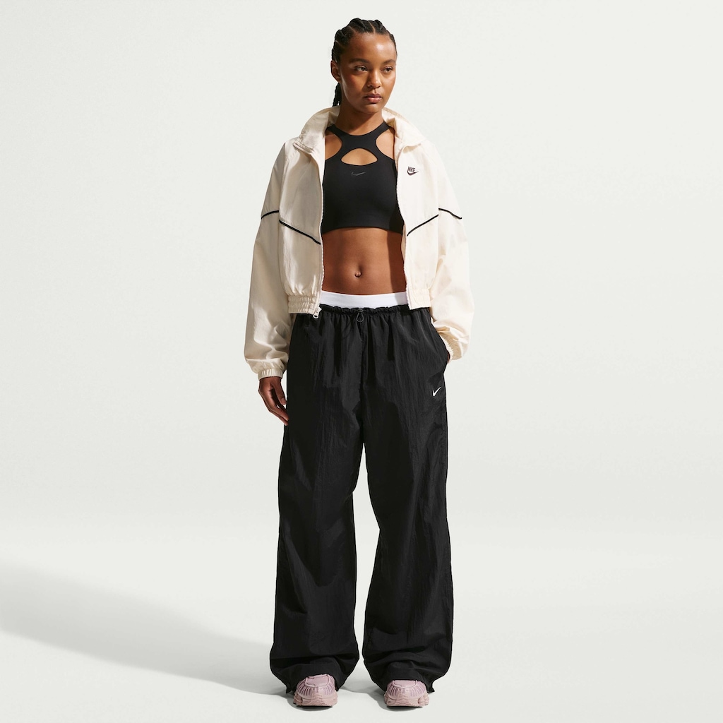 Calça Nike Sportswear Loose Parachute Pants Feminina