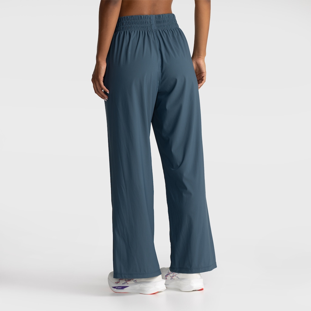 Imagem 2 do produto Calça ASICS Kabuki Flare Feminina