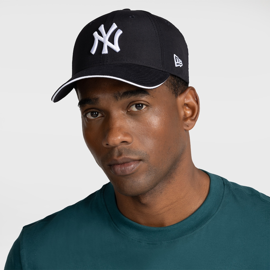 Imagem 2 do produto Boné New Era 9Forty Microfibre Aba Curva Unissex