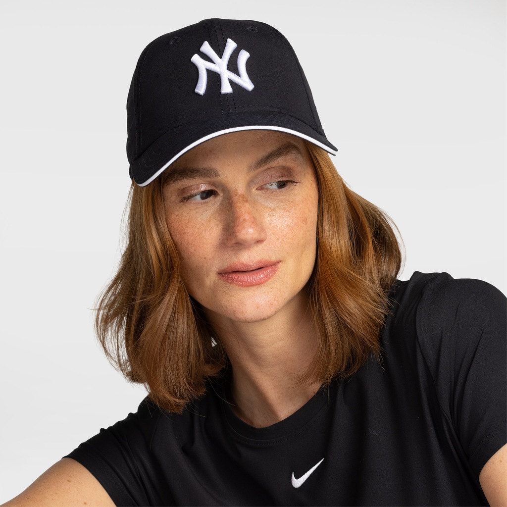 Imagem 3 do produto Boné New Era 9Forty Microfibre Aba Curva Unissex