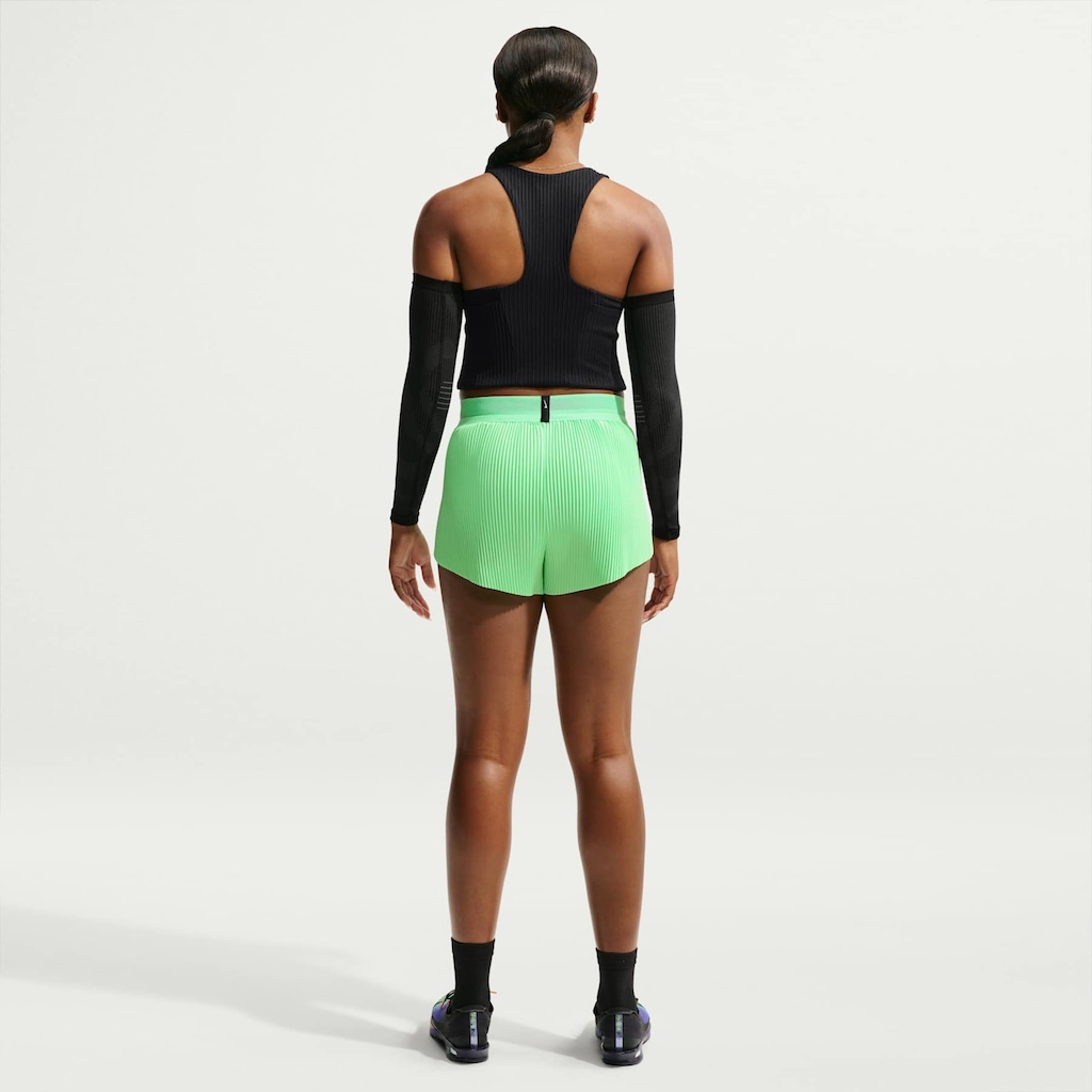 Imagem 2 do produto Top Nike Aeroswift Feminino