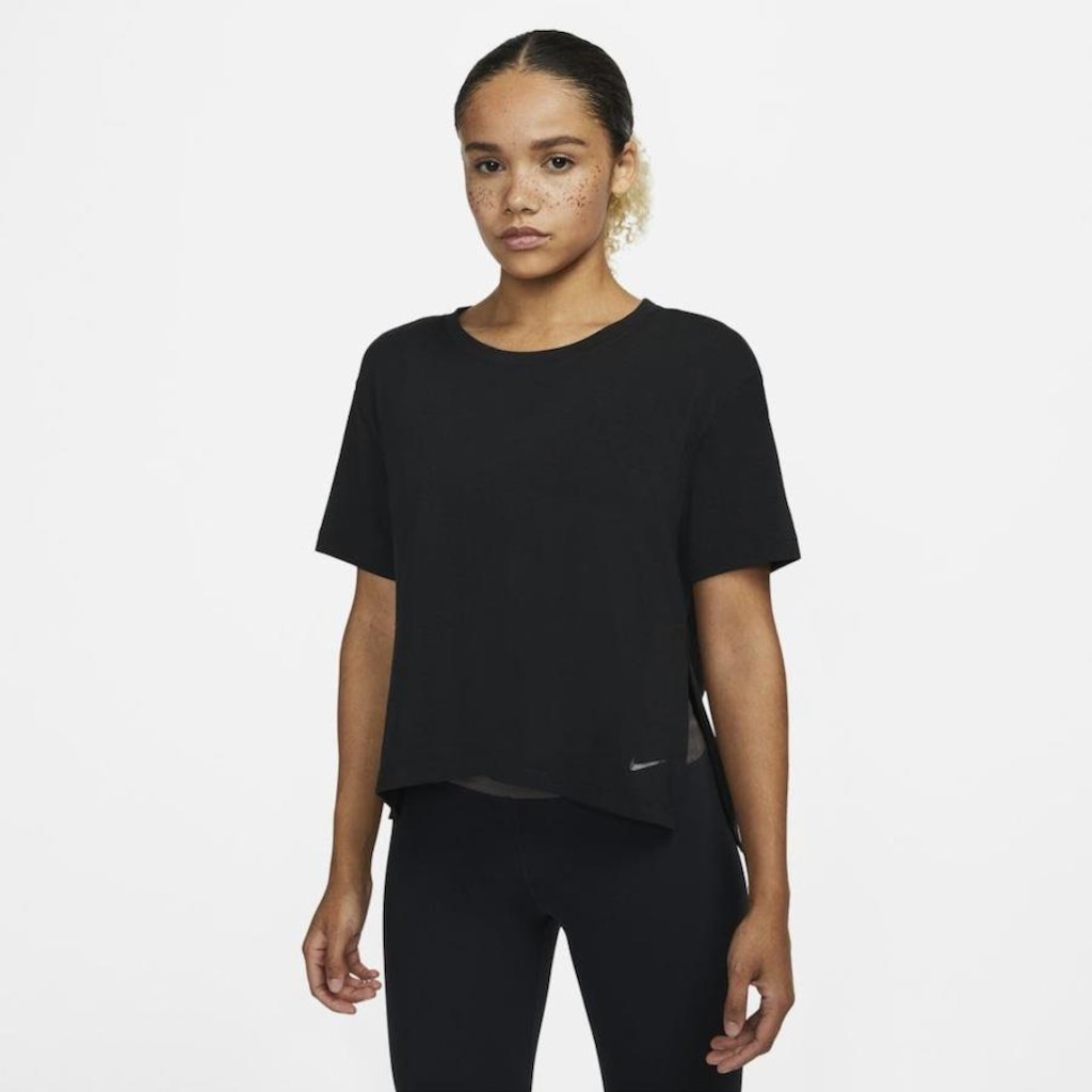Camiseta Nike Yoga - Feminina - Foto 1