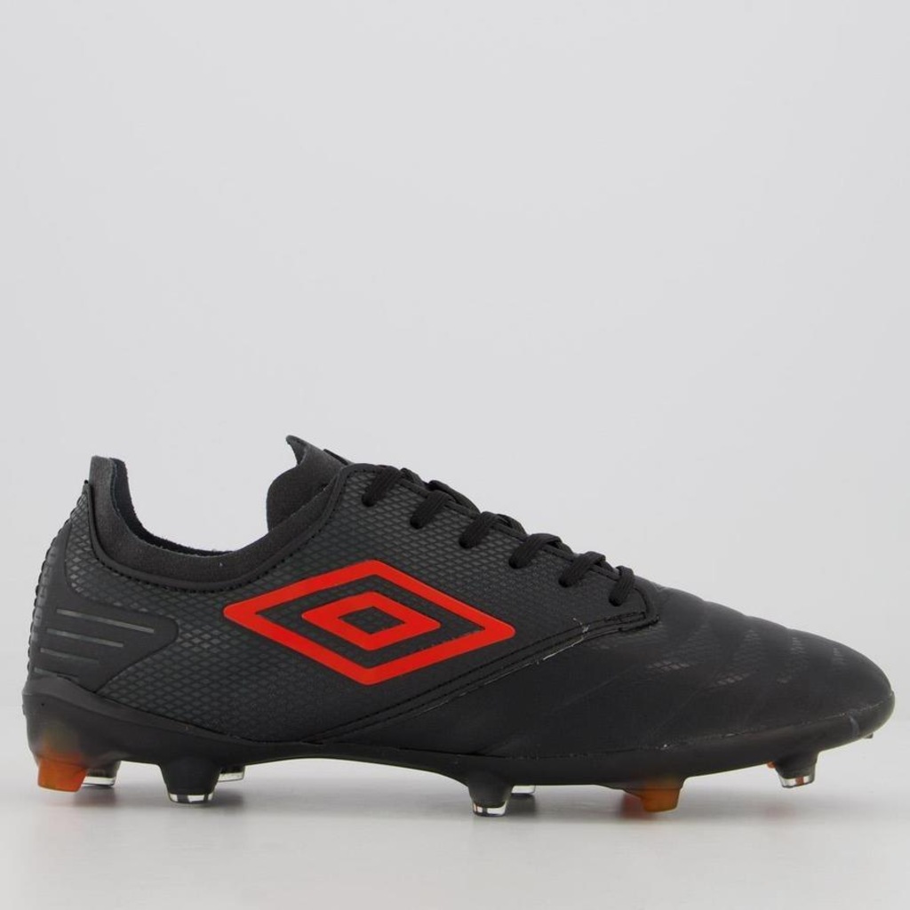 Chuteira de Campo Umbro Tocco Premier - Adulto - Foto 1