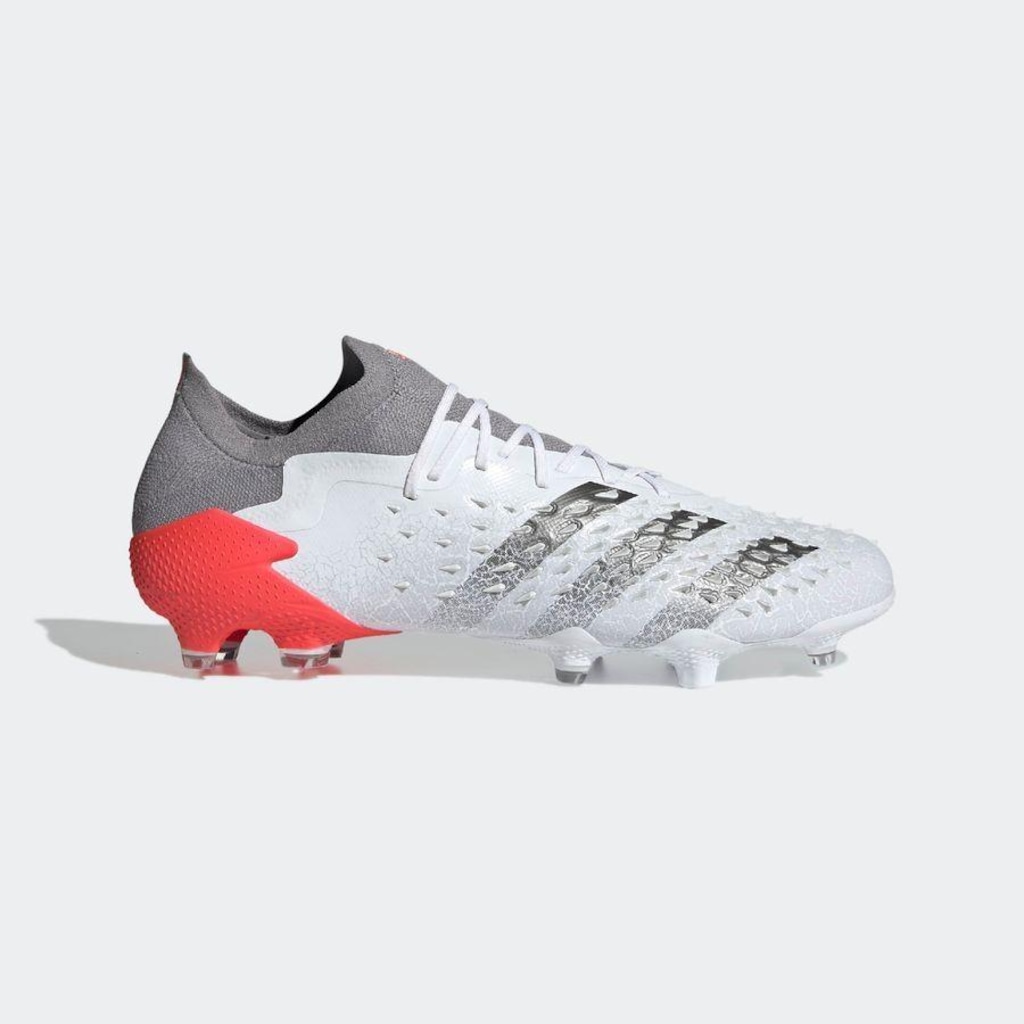 Chuteira de Campo Adidas Predator Freak.1 - Adulto | Centauro
