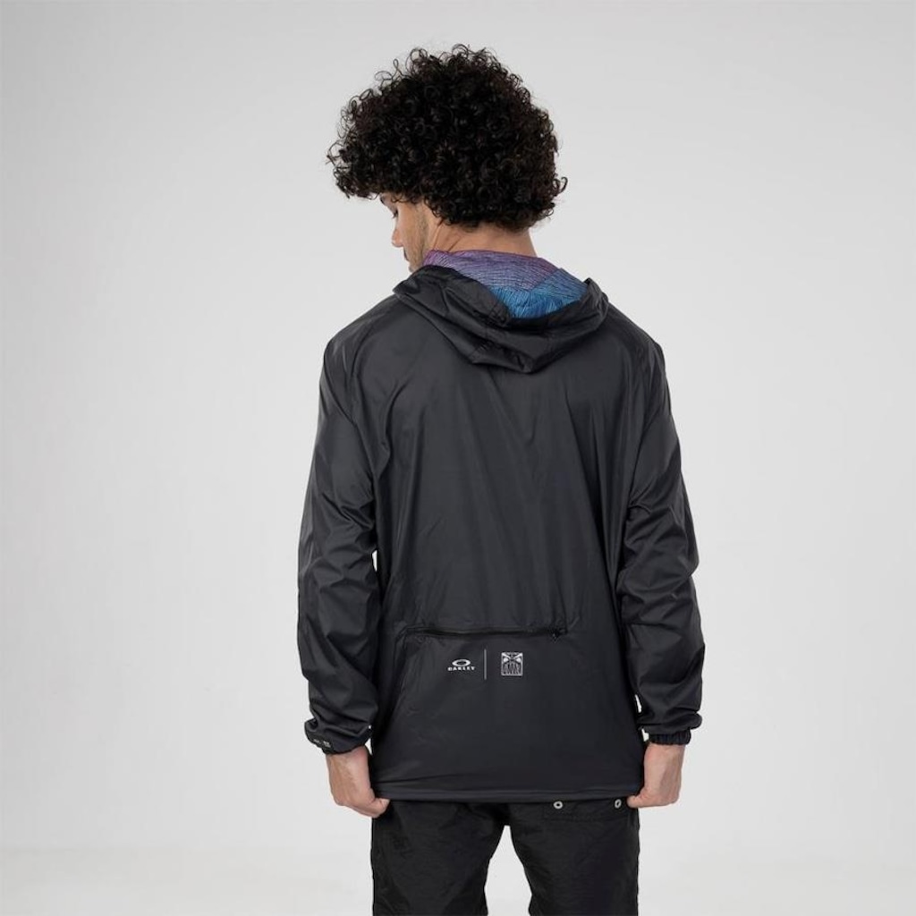 Imagem 3 do produto Jaqueta Corta Vento com Capuz Oakley Edição Especial Tramas - Masculina
