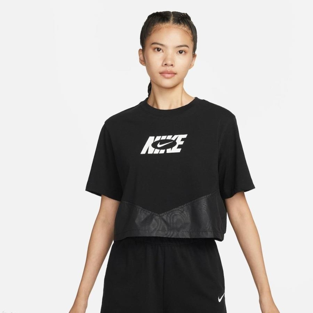 Camiseta Nike Sportswear Icon Clash - Feminina - Foto 1