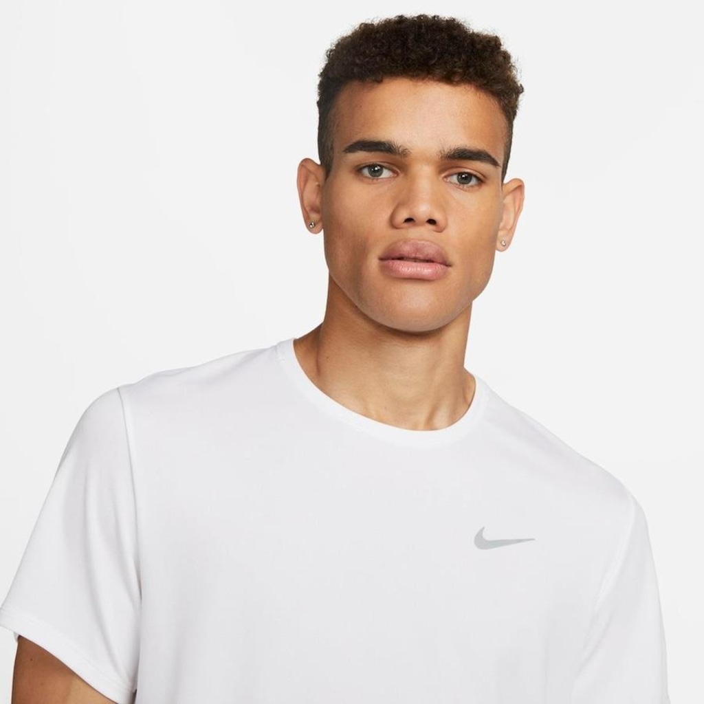 Imagem 3 do produto Camiseta Nike Dri-FIT UV Miler - Masculina