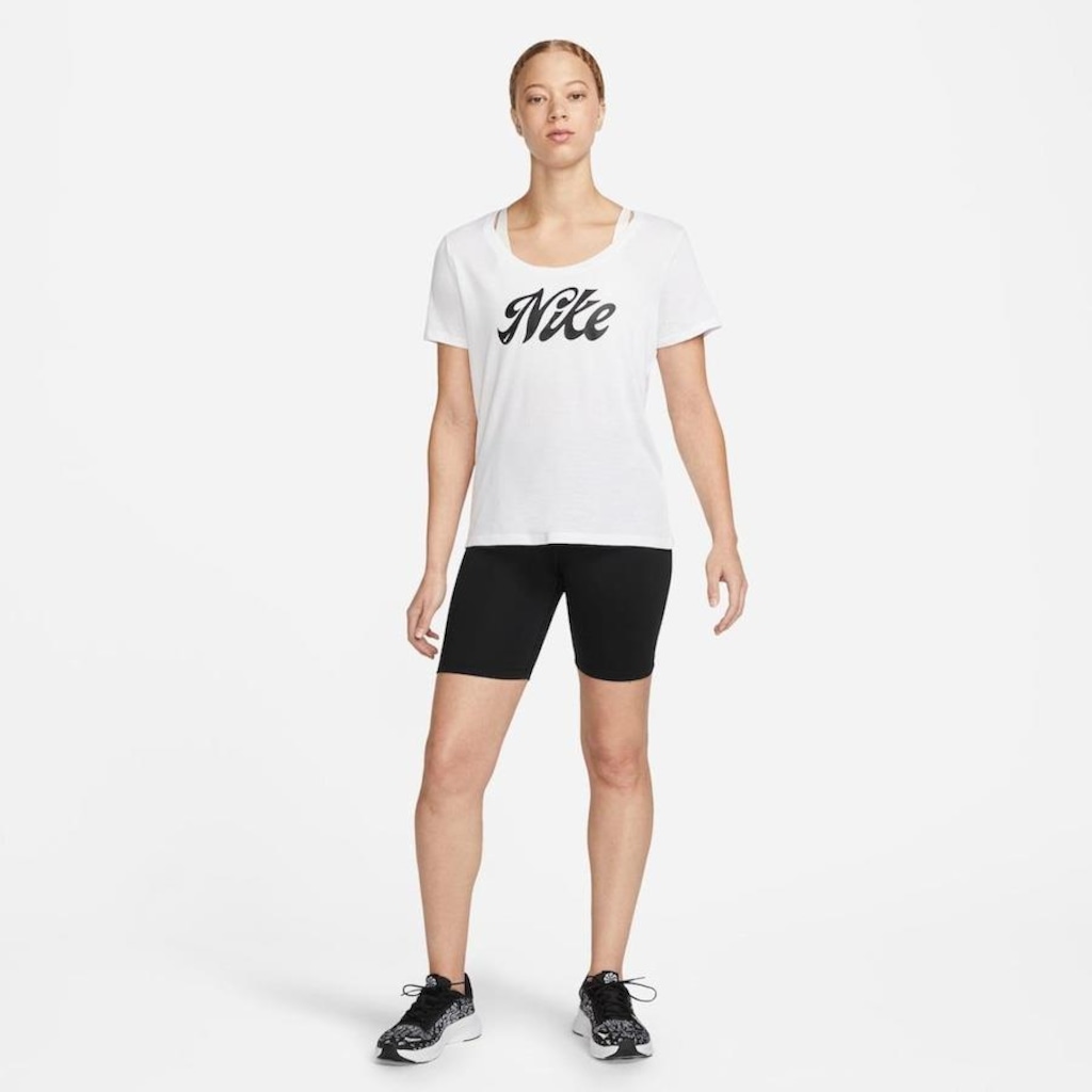 Imagem 4 do produto Camiseta Nike Dri-FIT Script - Feminina