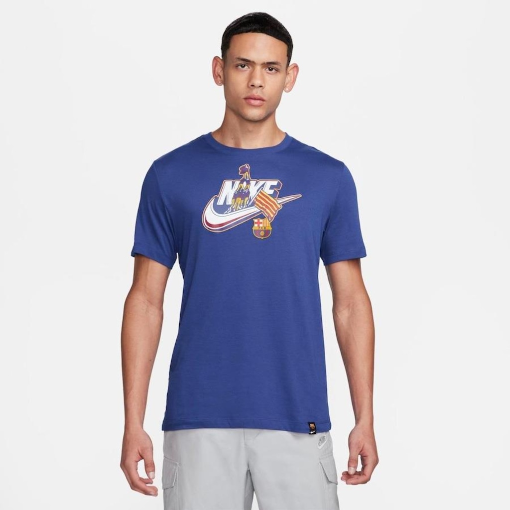 Camiseta Barcelona Nike Futura - Masculina - Foto 1