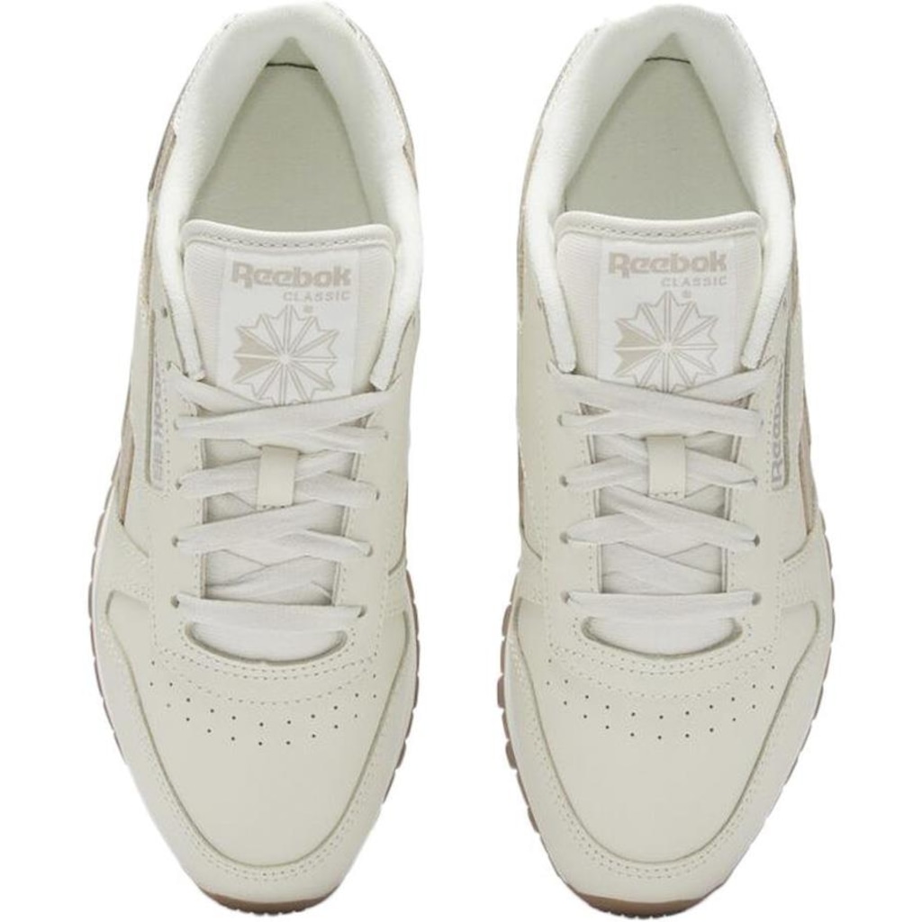 Tênis Reebok Classic Leather - Feminino - Foto 4