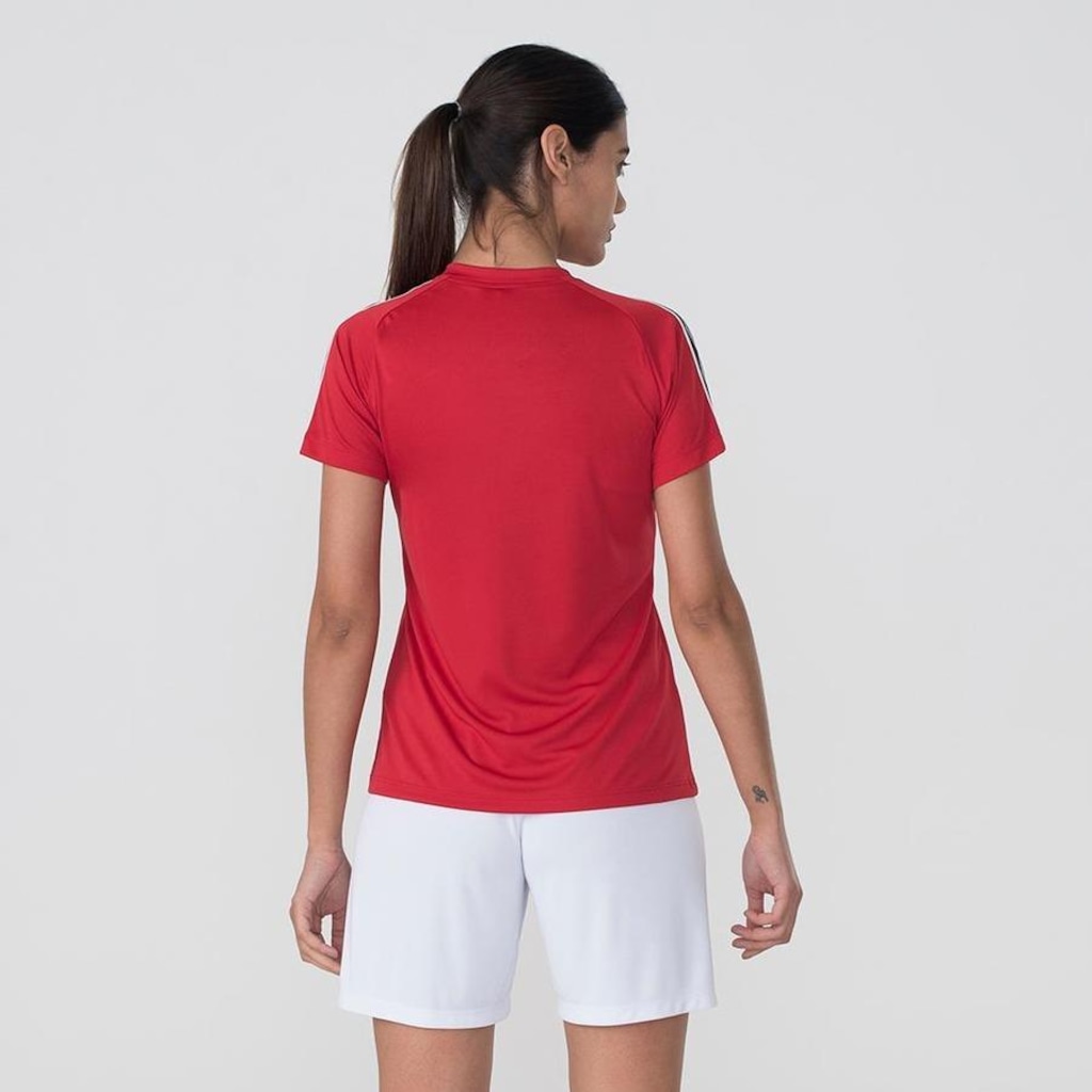 Imagem 2 do produto Camiseta Umbro Traditional Tape - Feminina