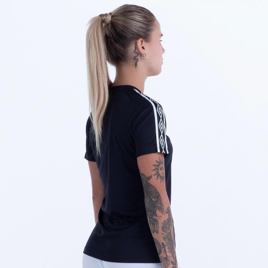 Imagem 2 do produto Camisa Umbro Traditional Tape - Feminina