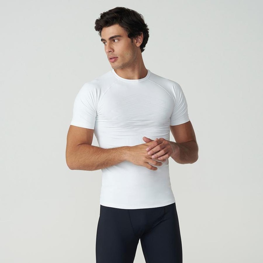 Imagem 2 do produto Camisa Térmica Umbro Diamond Shadow - Masculina