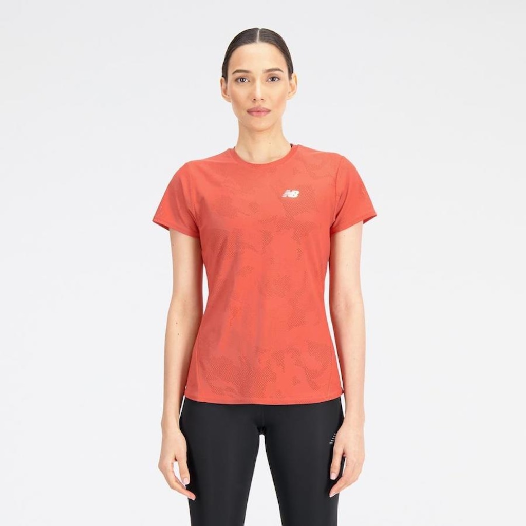 Camiseta New Balance Q Speed Jacquard - Feminina