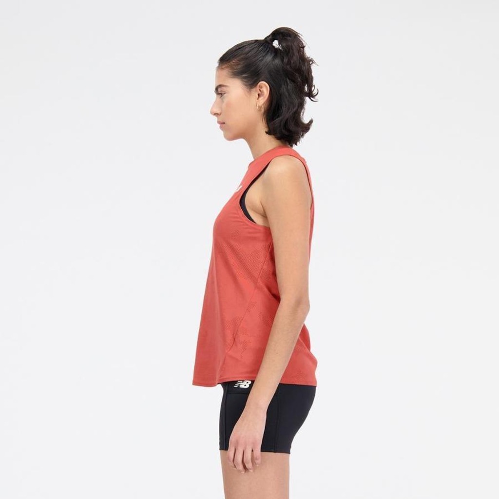 Camiseta Regata New Balance Q Speed Jacquard - Feminina - Foto 3